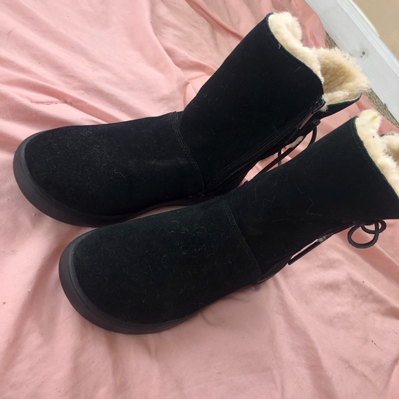 Boots - Picture 1 of 3